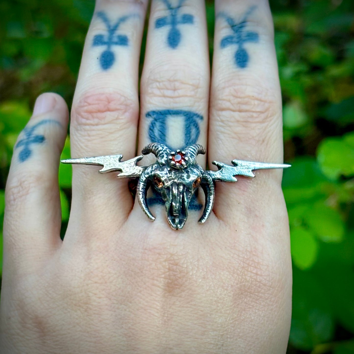 Blitzziege Ring