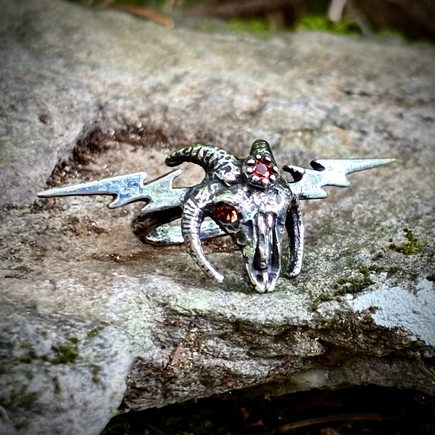 Blitzziege Ring