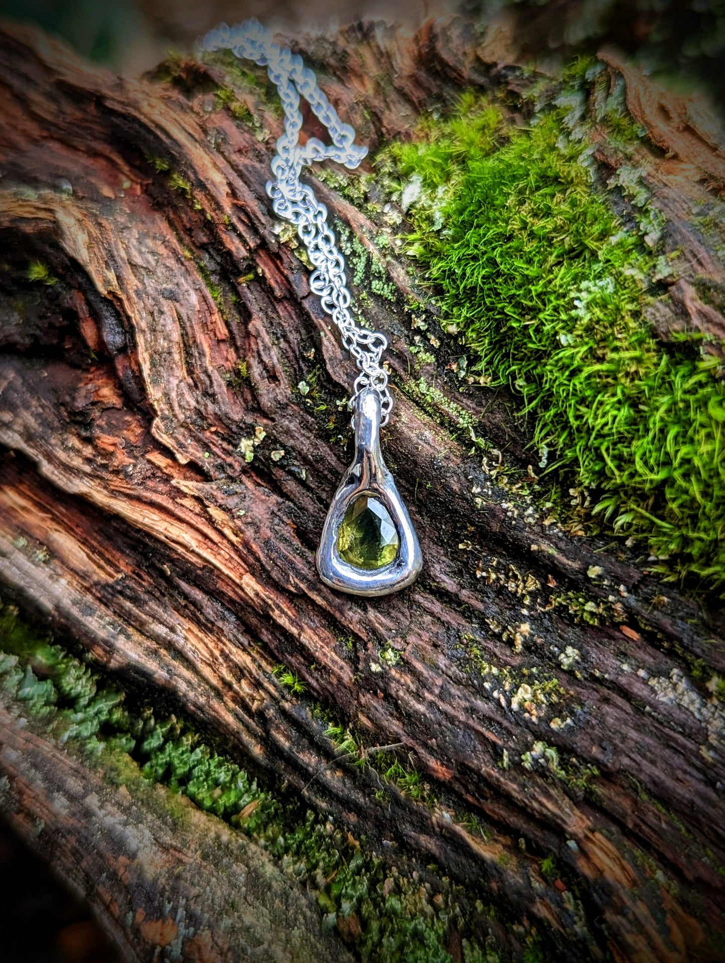 Midori Necklace