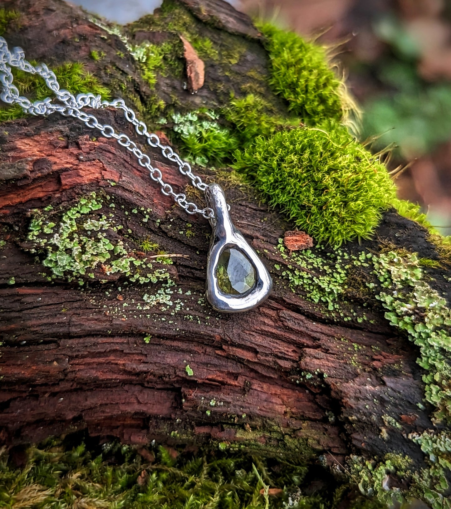 Midori Necklace