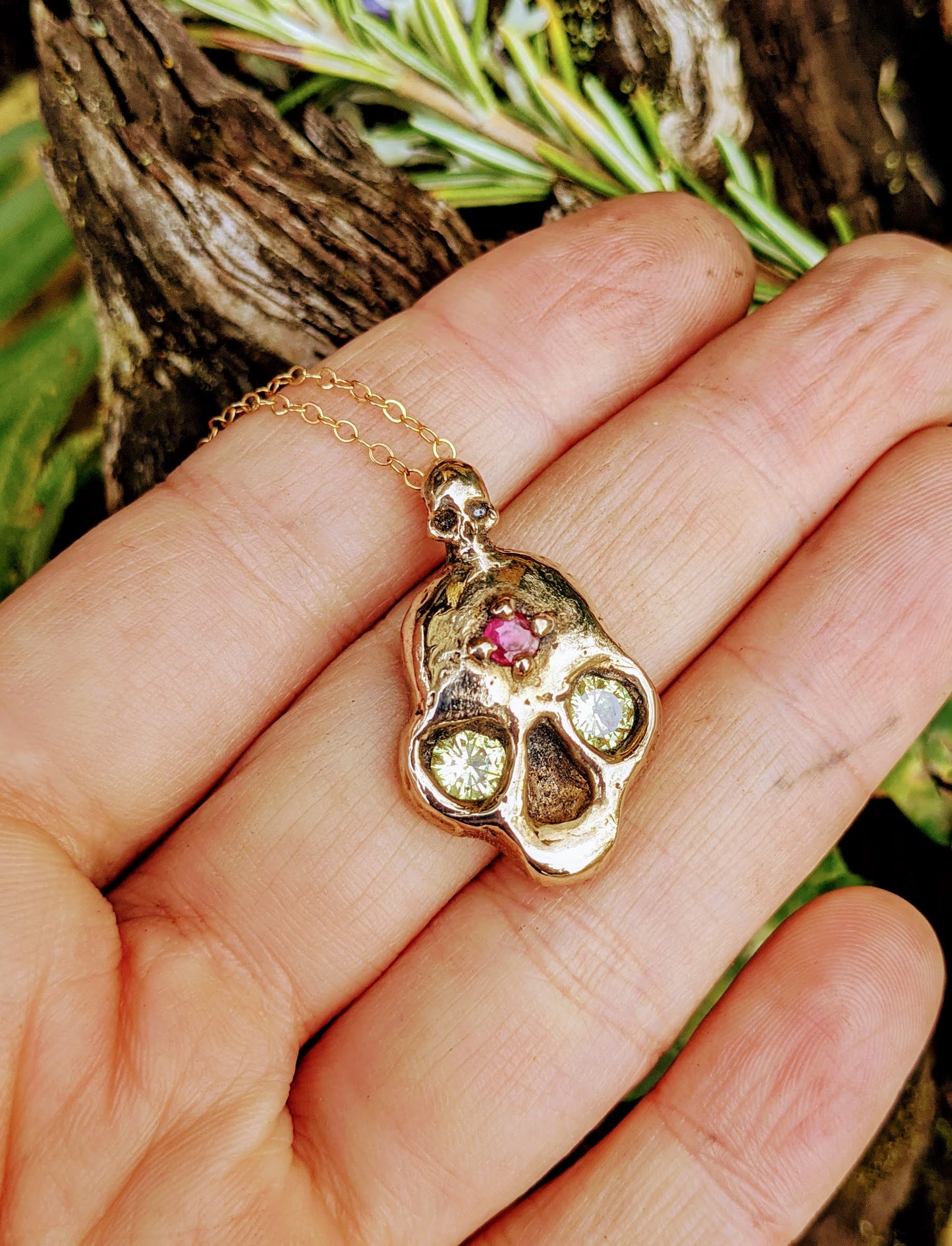 Odokuro Sukaru Necklace