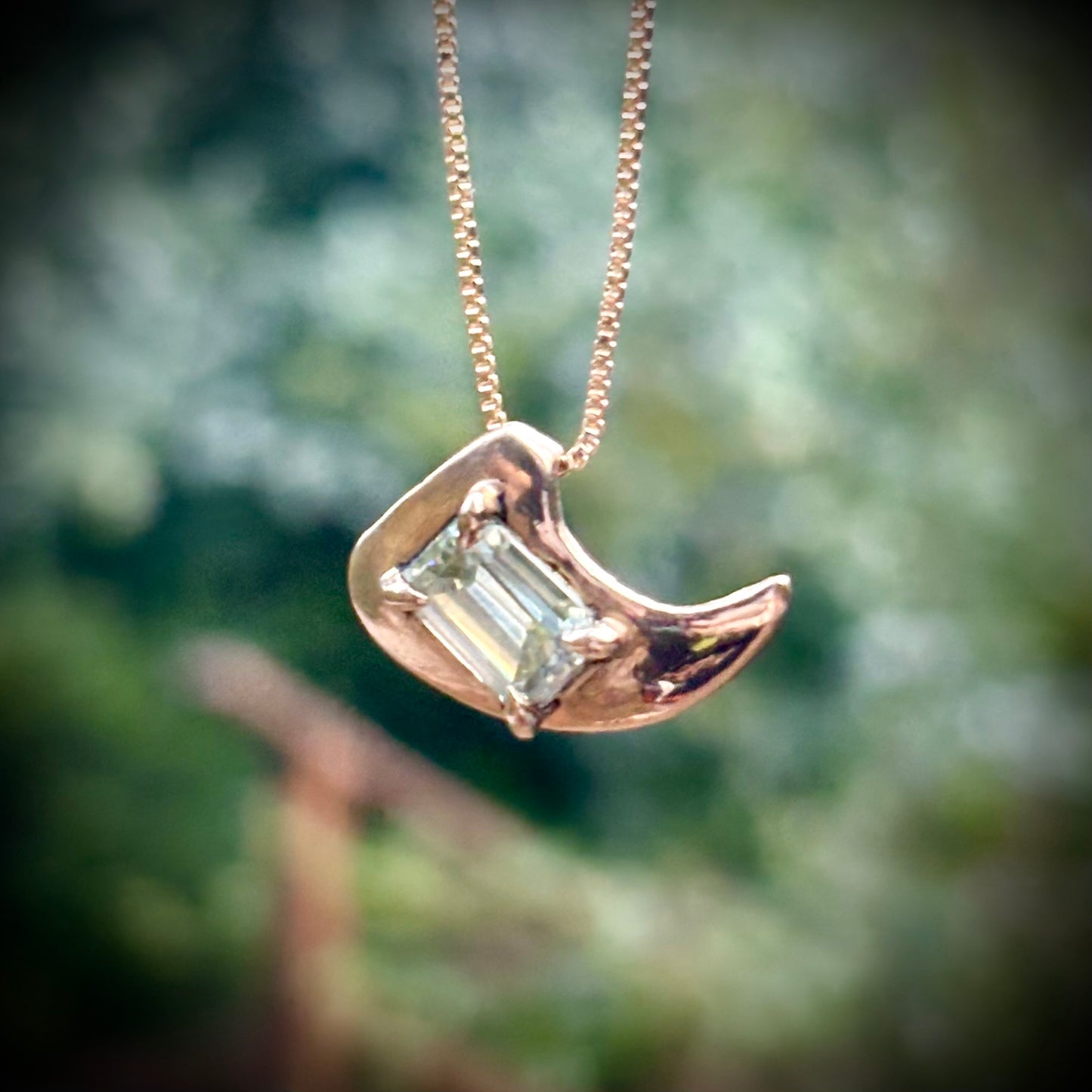 Leo Claw Necklace