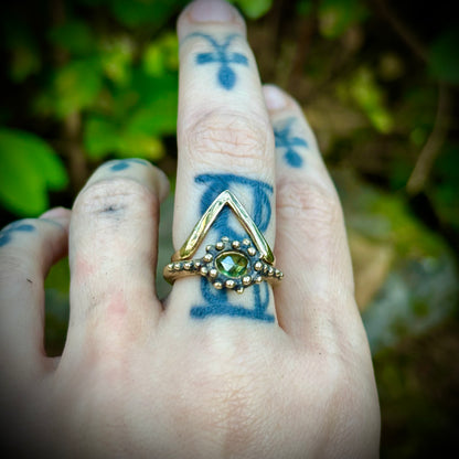 Vee Ring