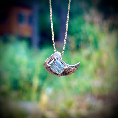 Leo Claw Necklace