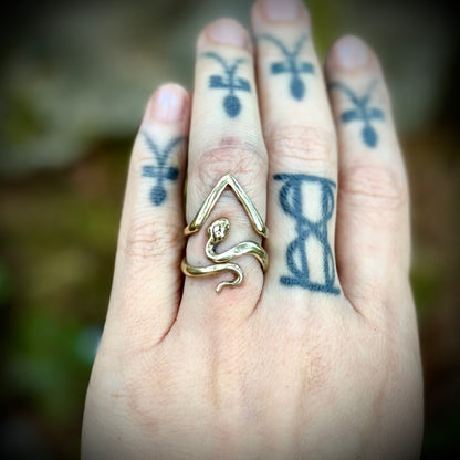 Vee Ring