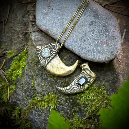Jomon Ursa Necklace