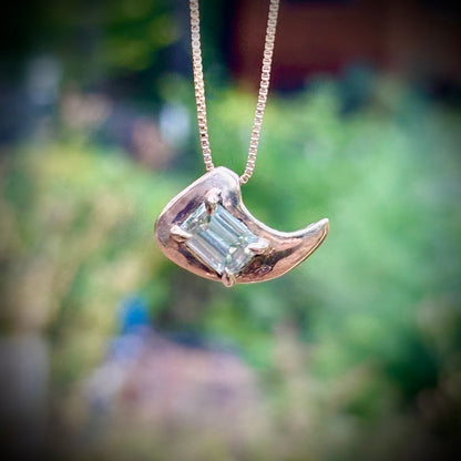 Leo Claw Necklace