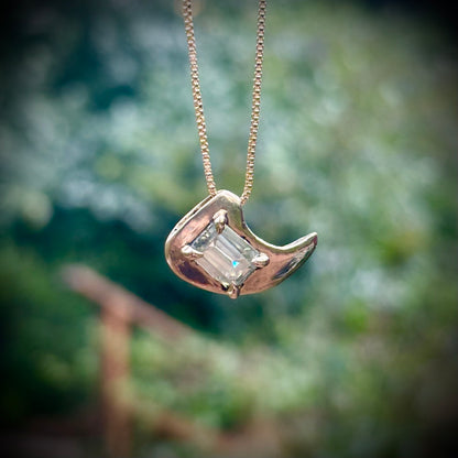 Leo Claw Necklace