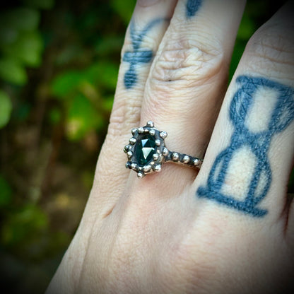 Velelia Ring