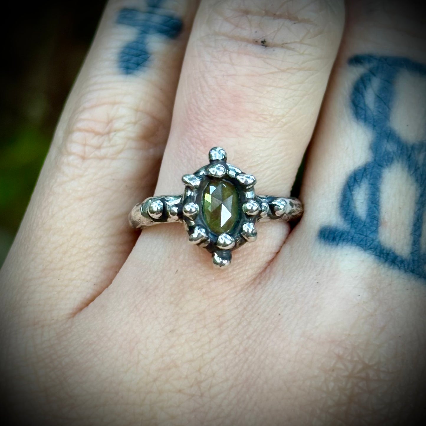 Nuzinai Ring