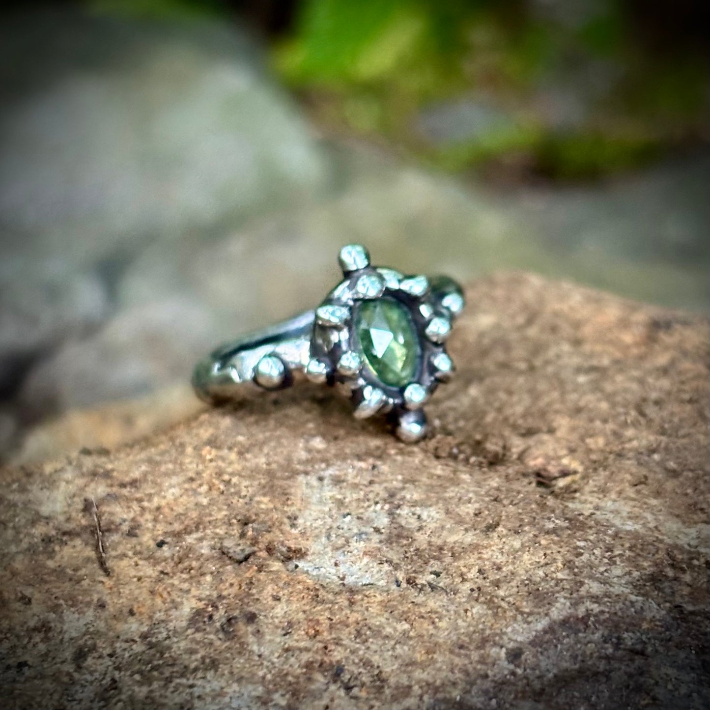Nuzinai Ring