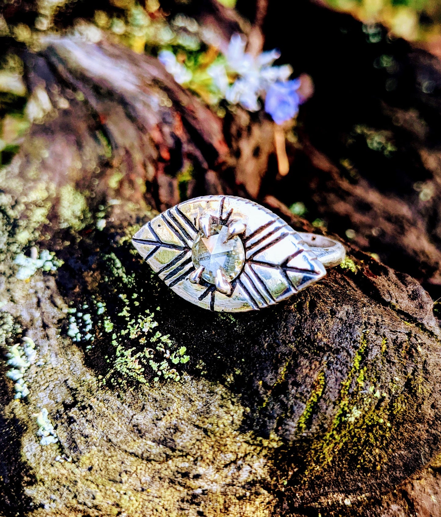 Hitomi Ring