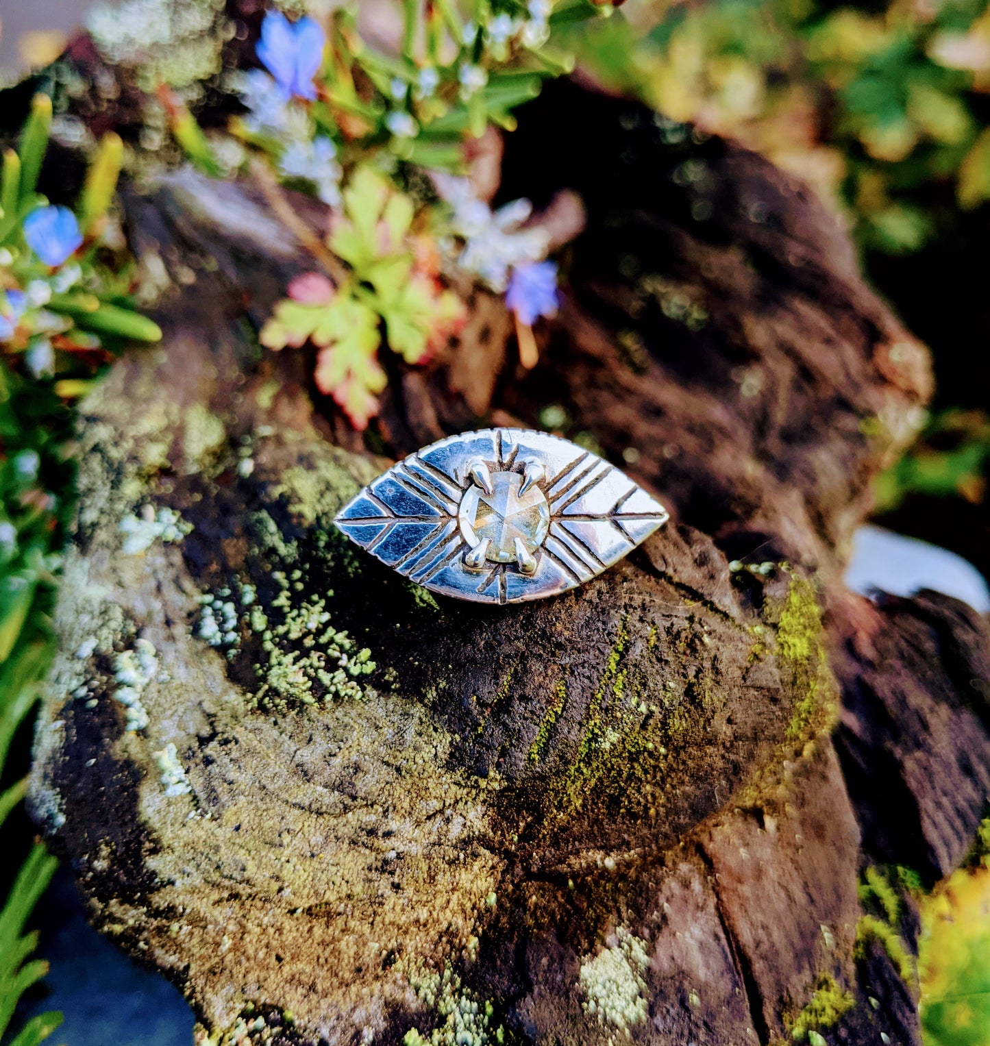 Hitomi Ring