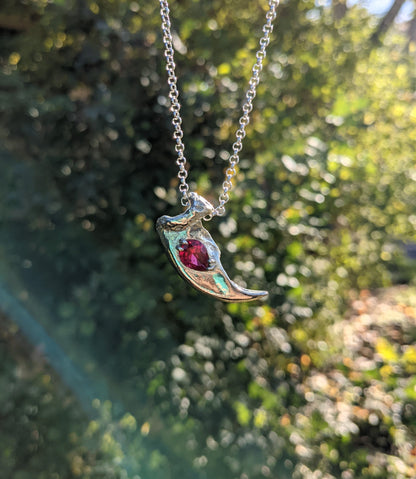 Kuma Yona Necklace