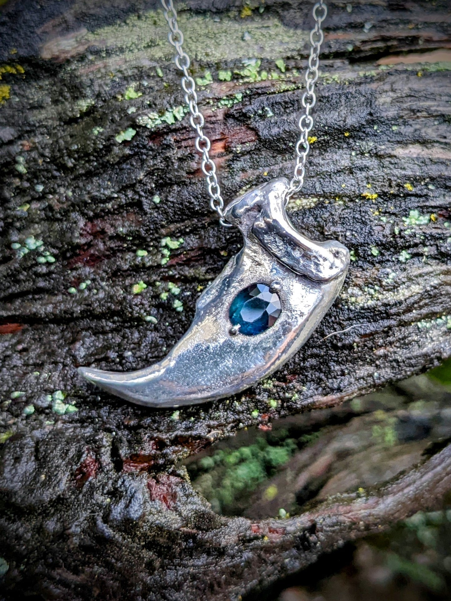 Kuma Yona Necklace